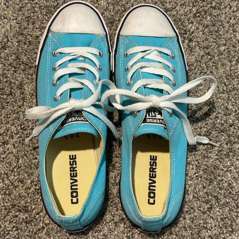 Converse All Star Women’s size 8  Turquoise Sneakers Low Top
